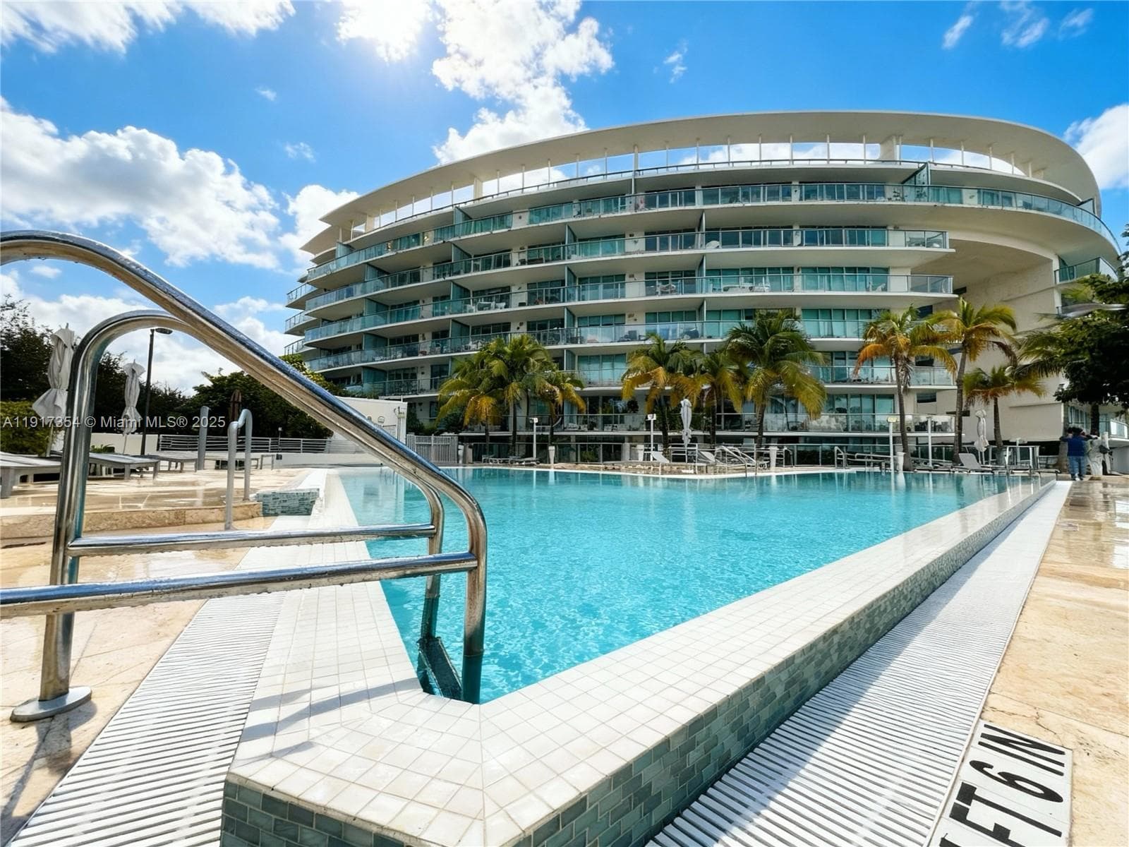 A11917354 — Miami Beach — 2