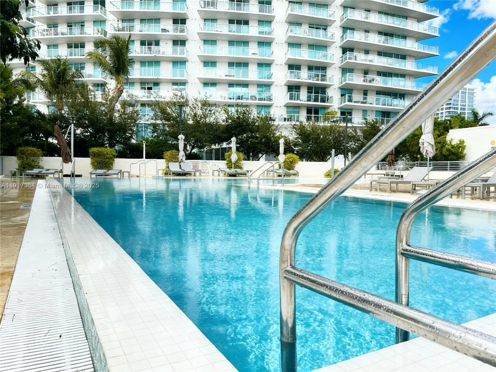 A11917354 — Miami Beach — 5