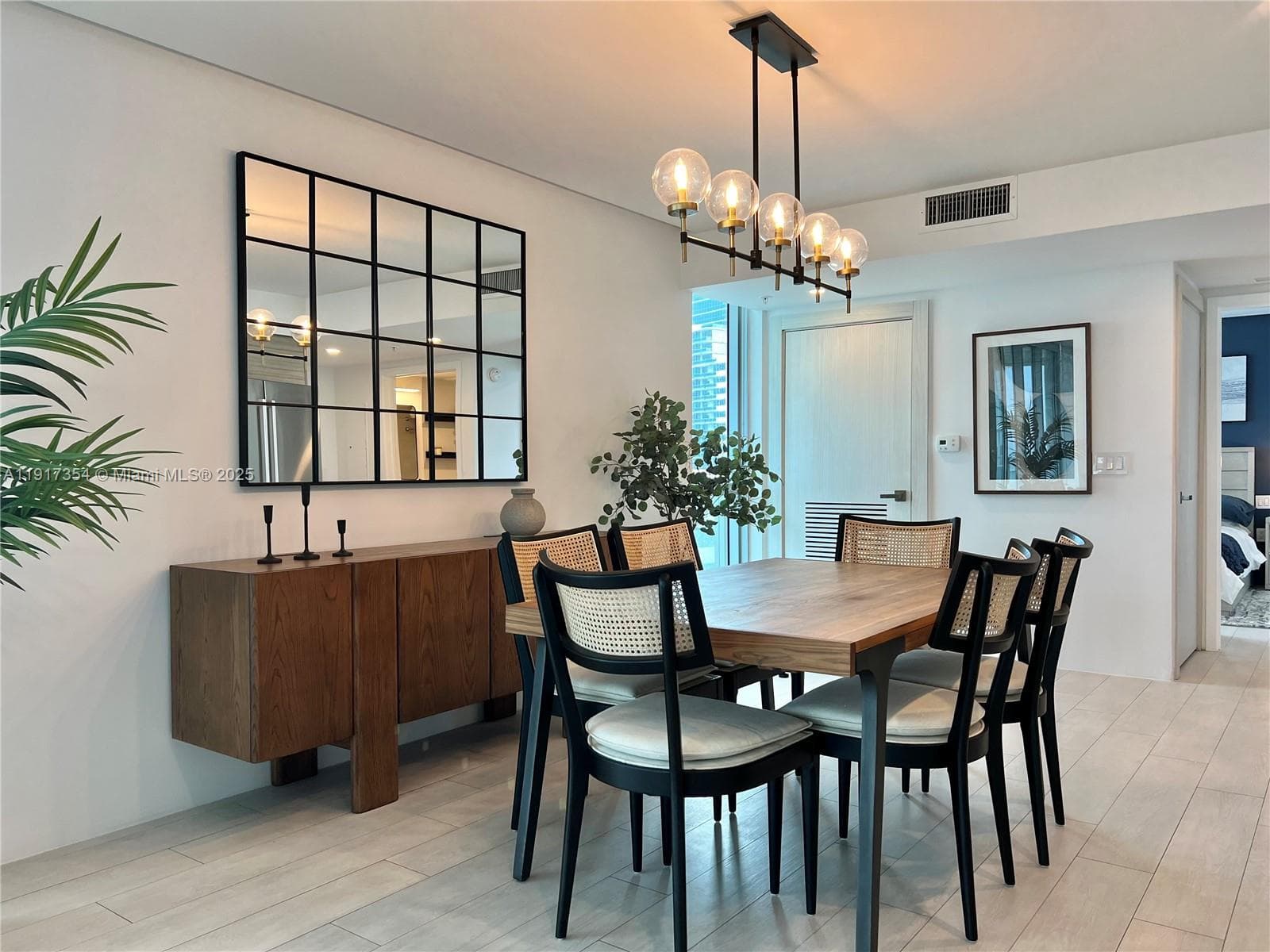A11917354 — Miami Beach — 9