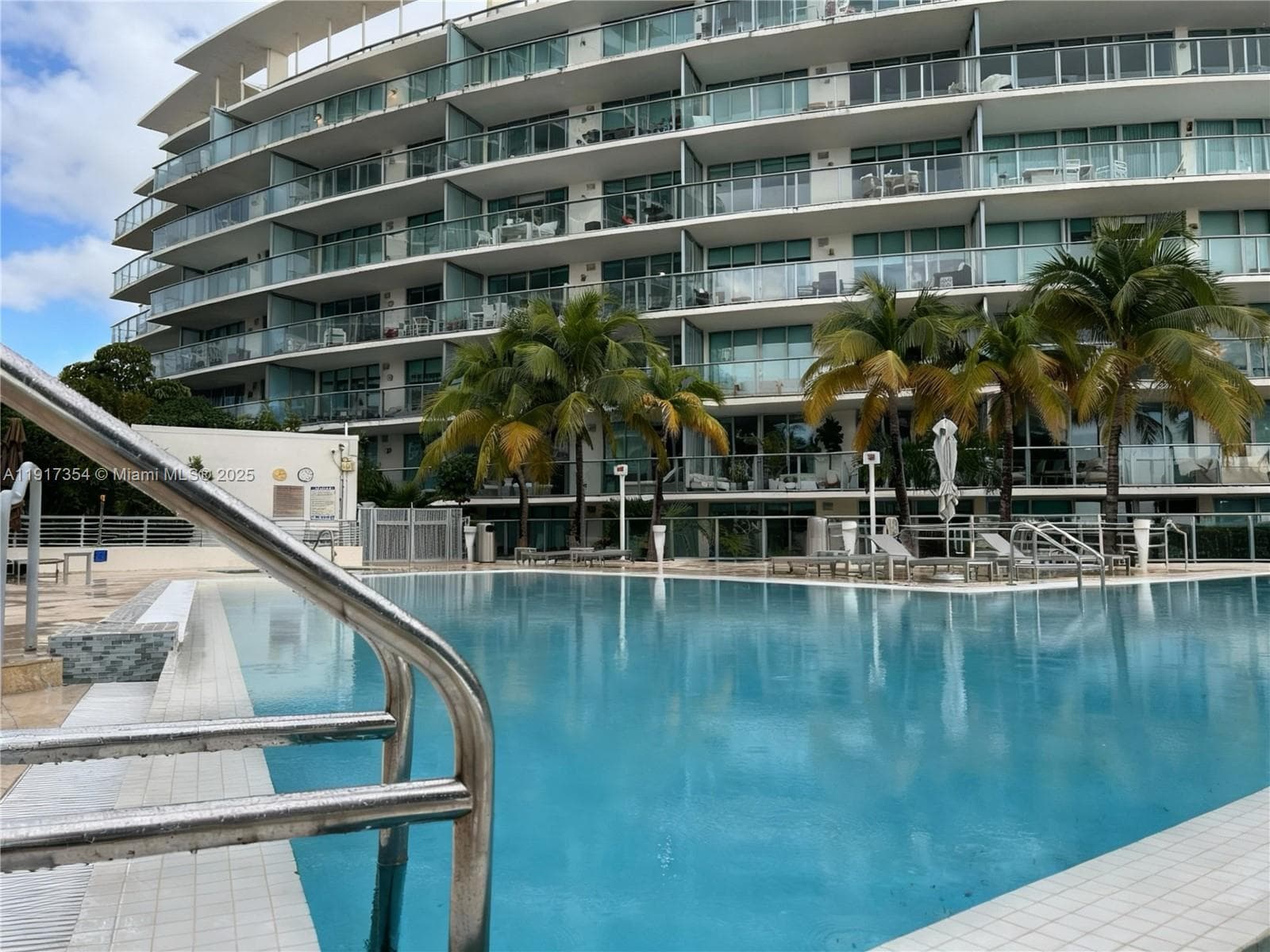 A11917354 — Miami Beach — 34