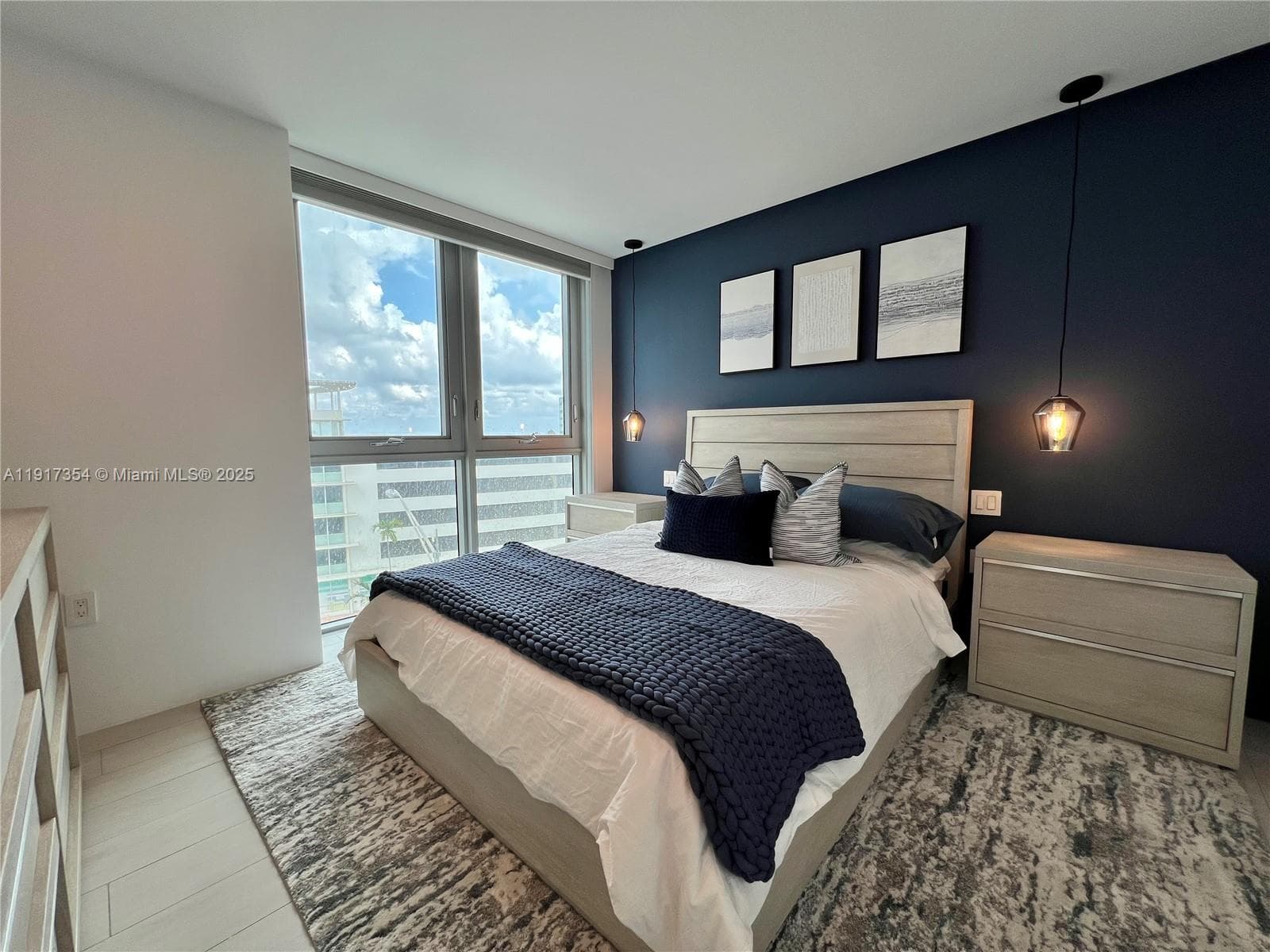 A11917354 — Miami Beach — 18