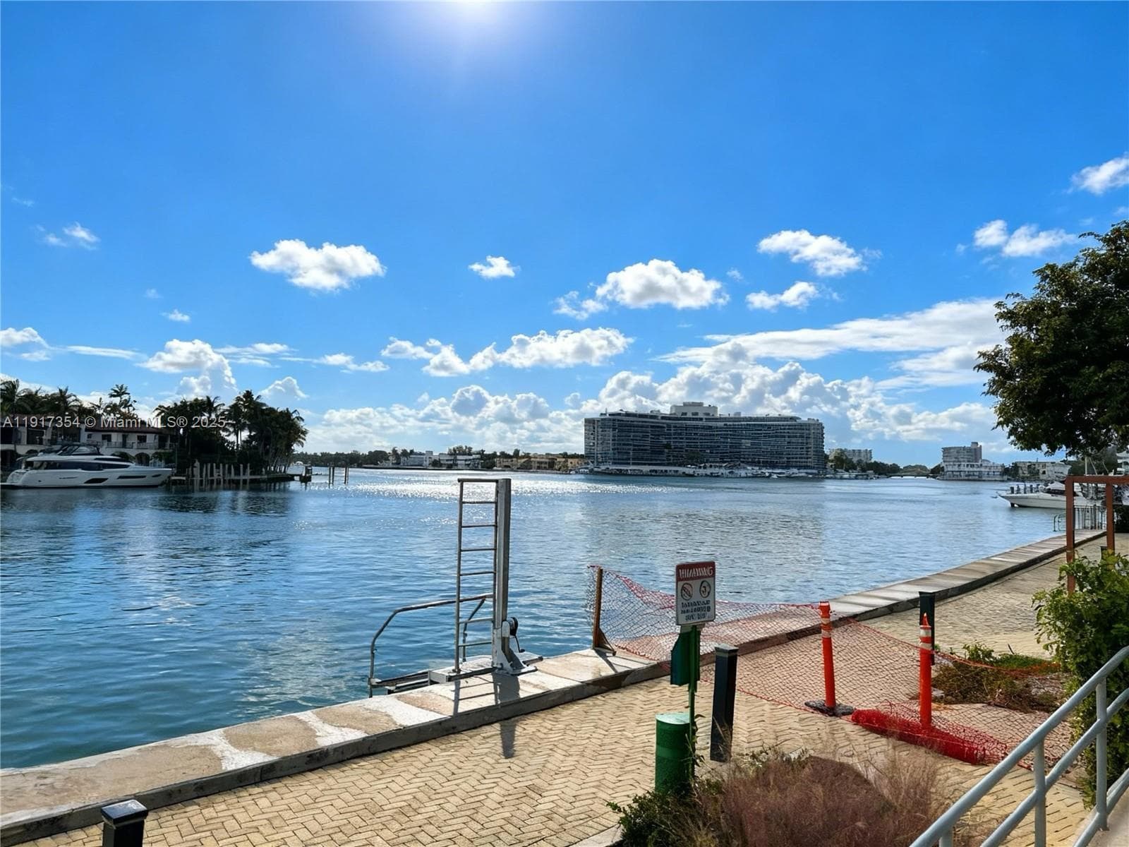 A11917354 — Miami Beach — 37