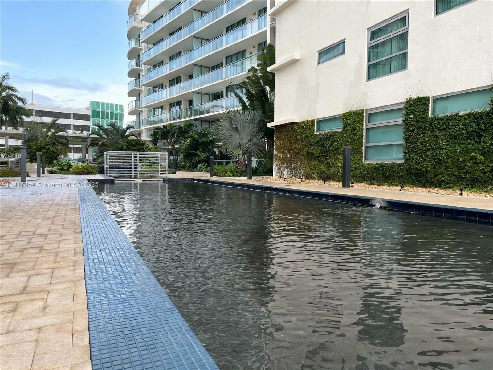 A11917354 — Miami Beach — 39