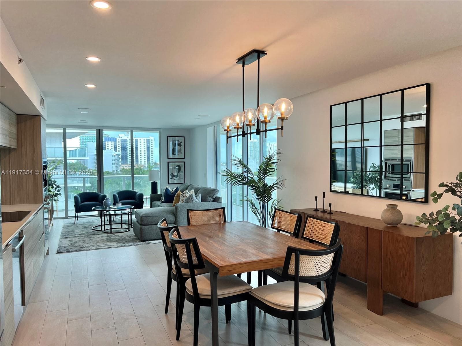A11917354 — Miami Beach — 8
