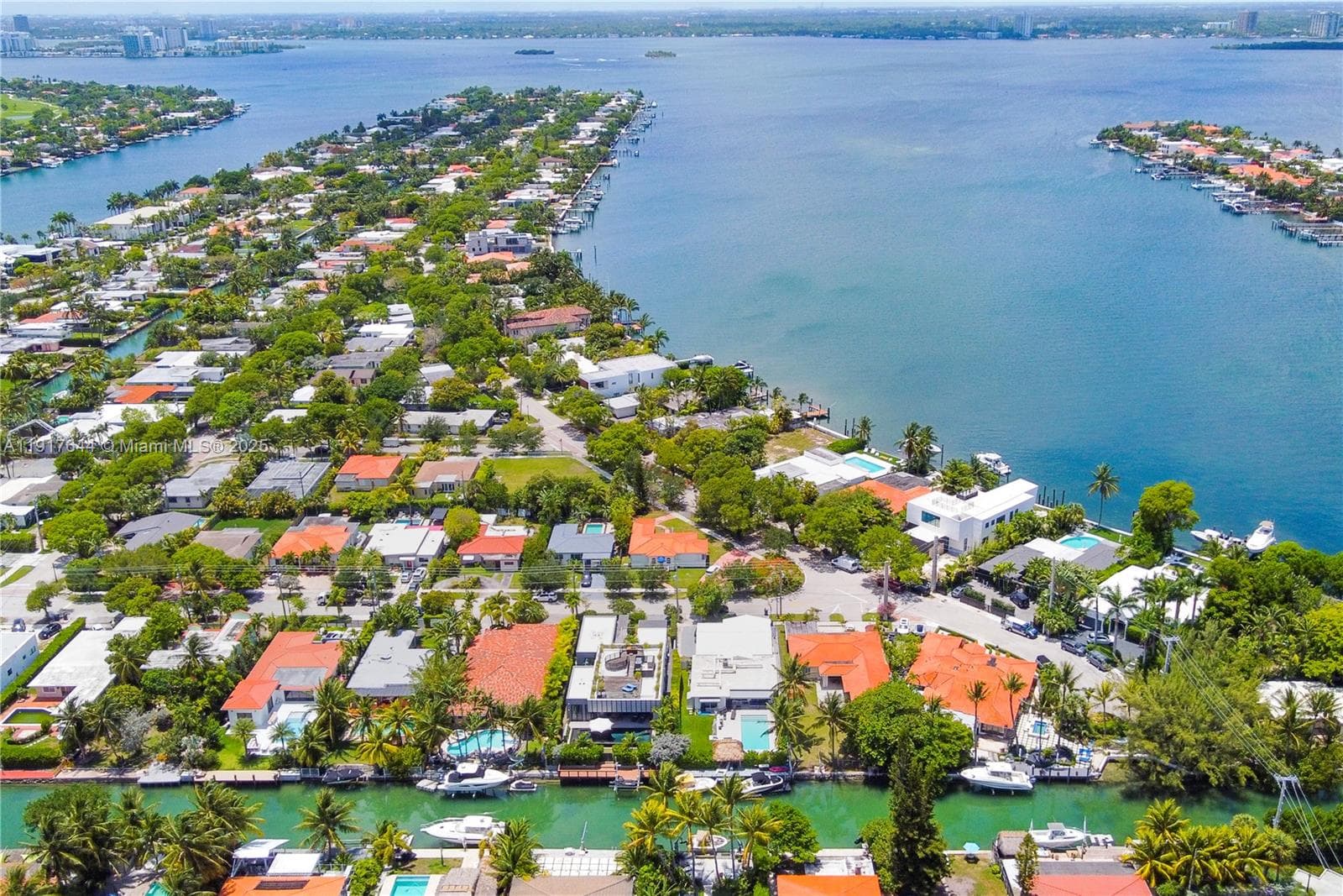 A11917644 — Miami Beach — 42