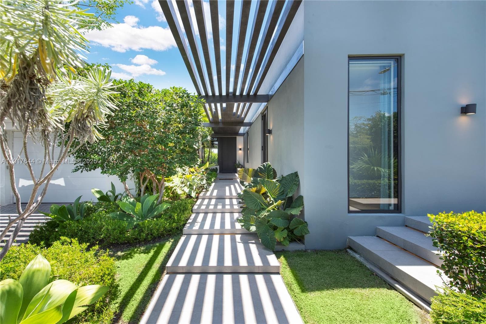 A11917644 — Miami Beach — 5