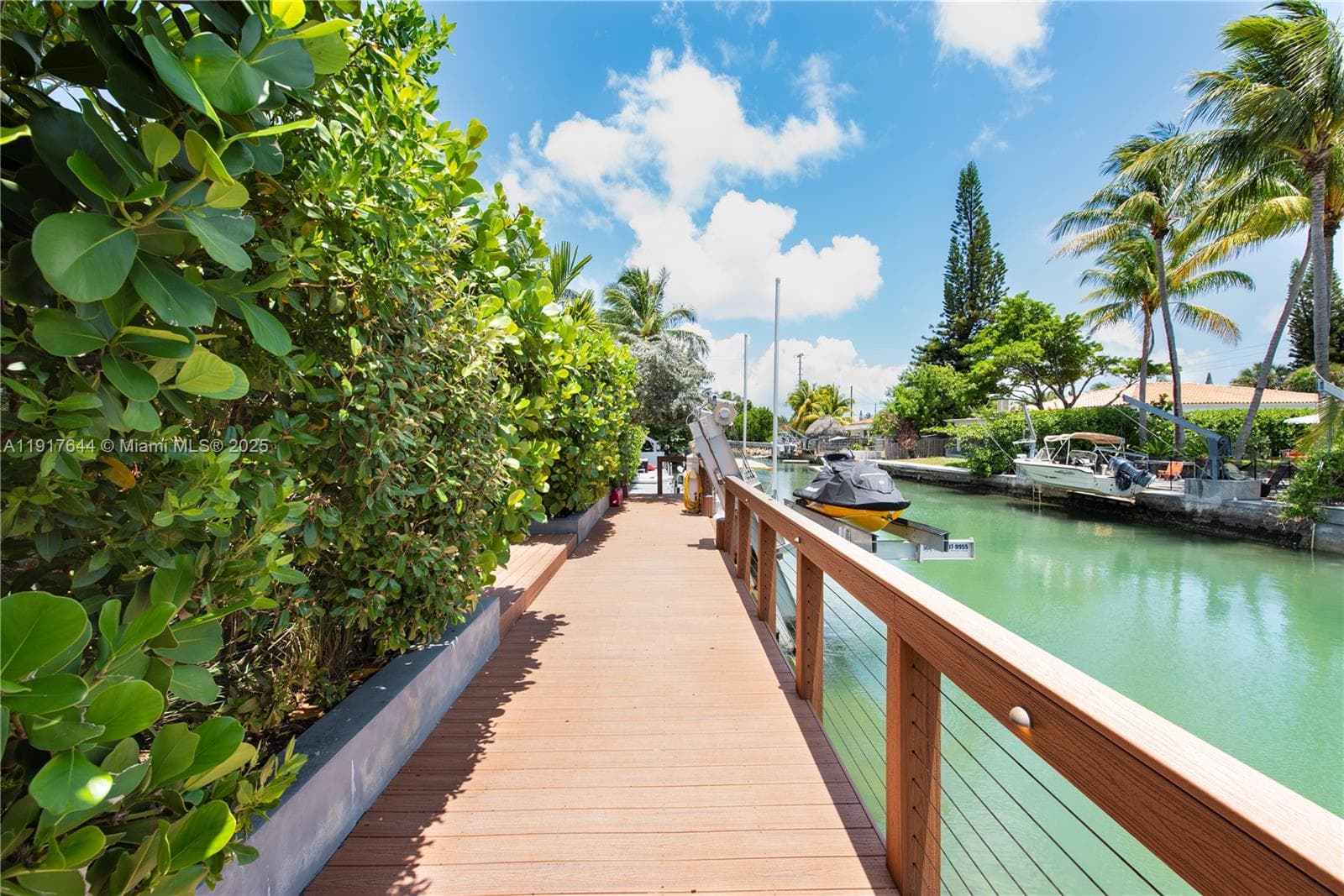 A11917644 — Miami Beach — 15