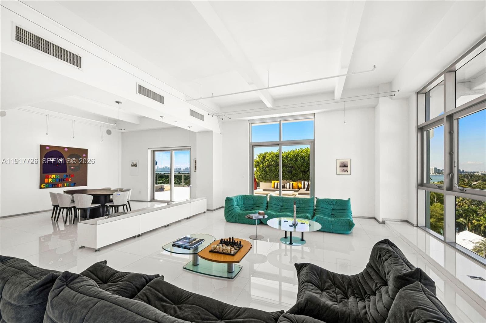 A11917726 — Miami Beach — 12