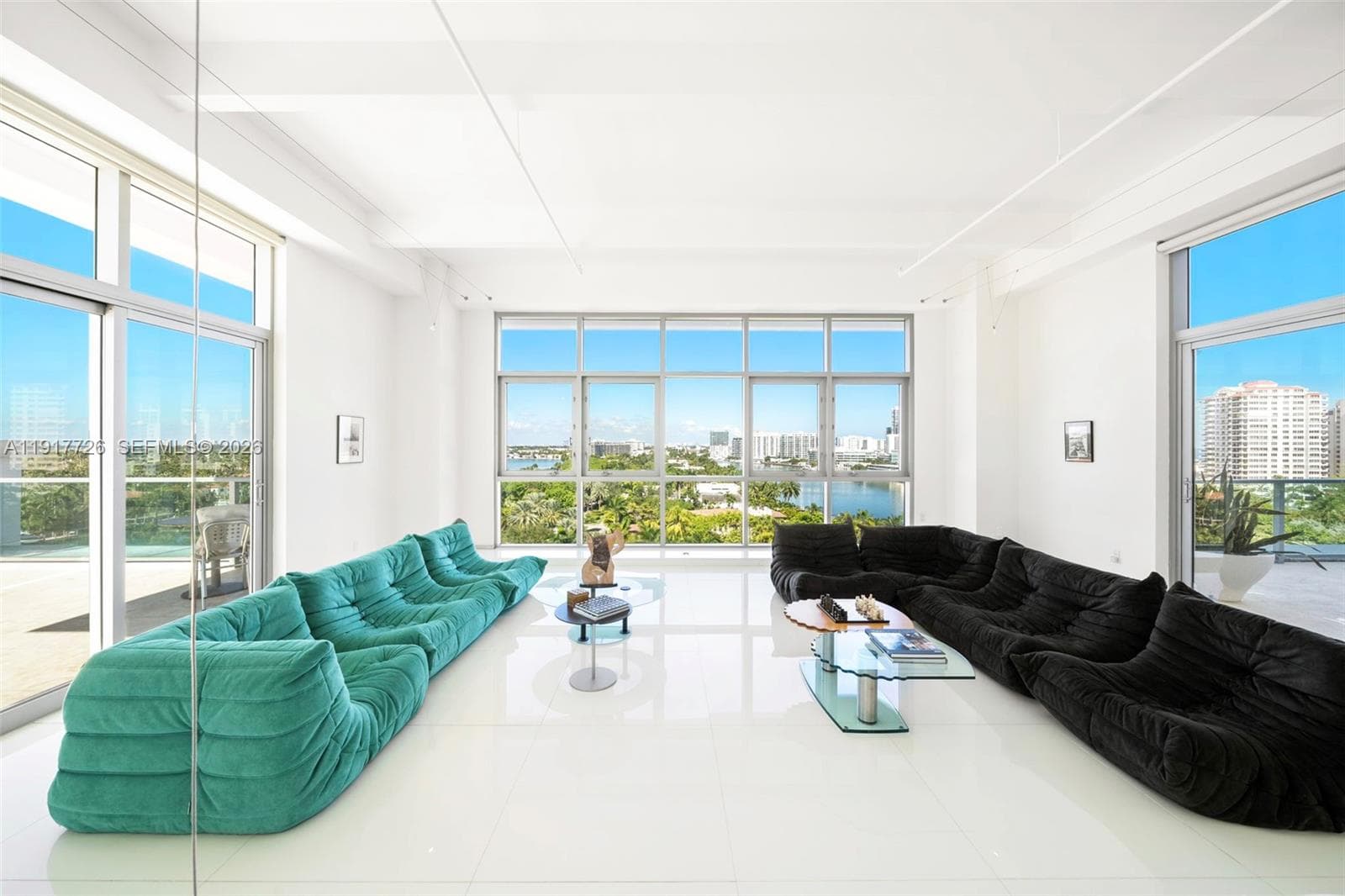 A11917726 — Miami Beach — 3