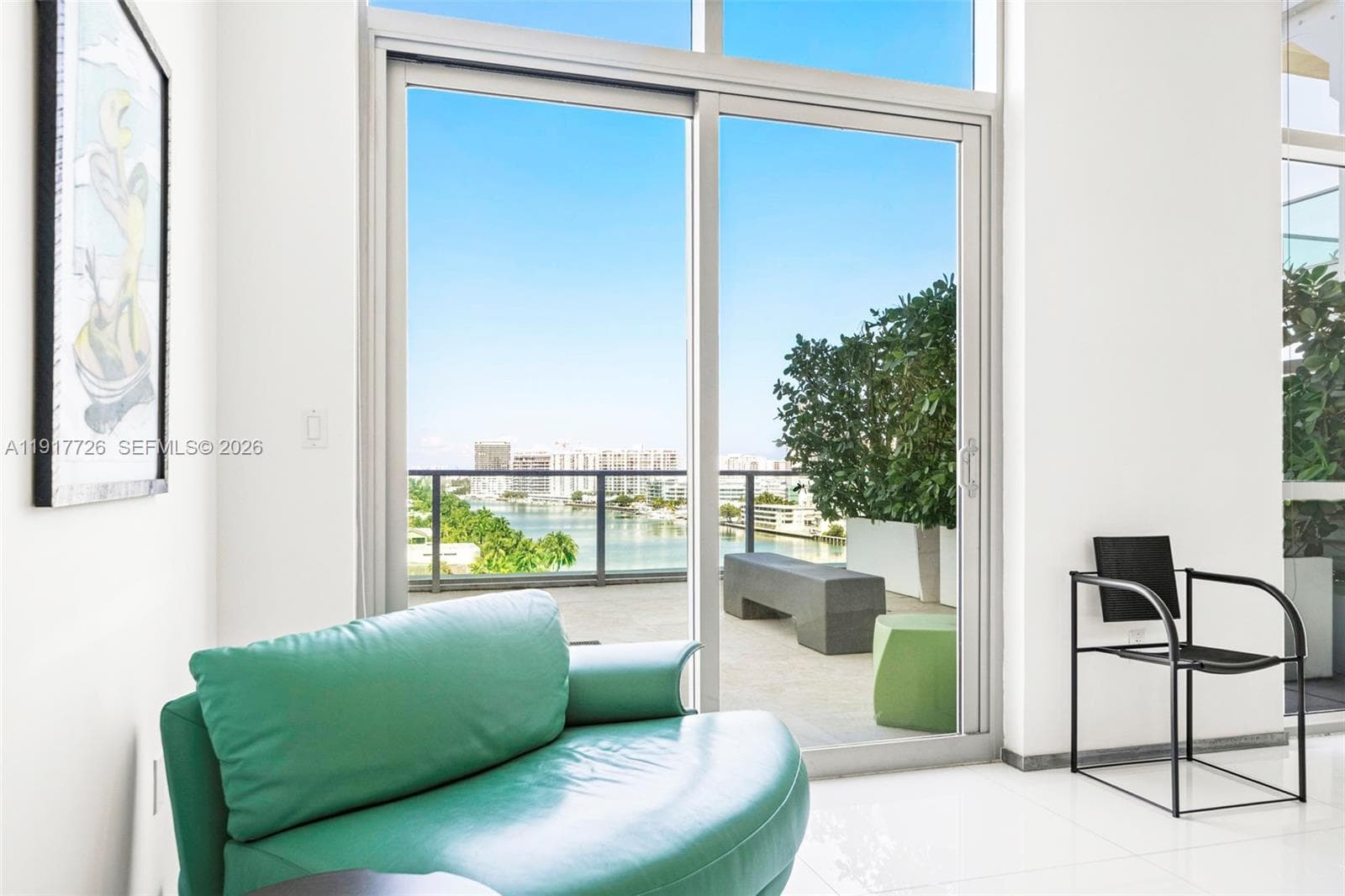A11917726 — Miami Beach — 24