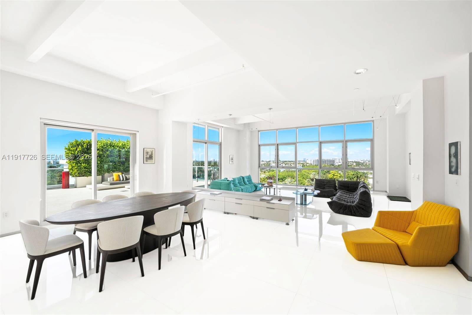 A11917726 — Miami Beach — 11