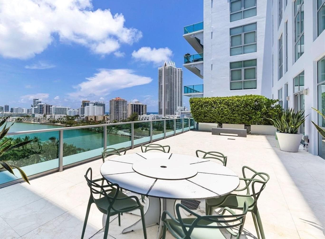 A11917726 — Miami Beach — 19