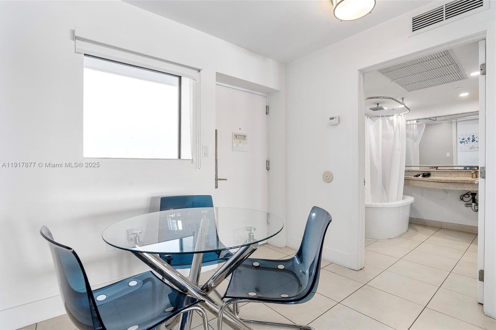 A11917877 — Miami Beach — 23