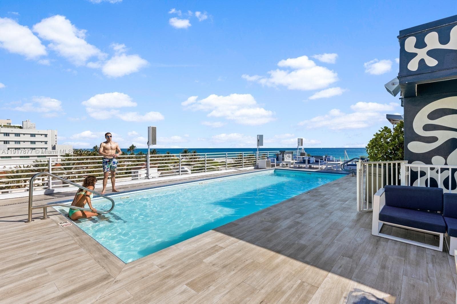 A11917877 — Miami Beach