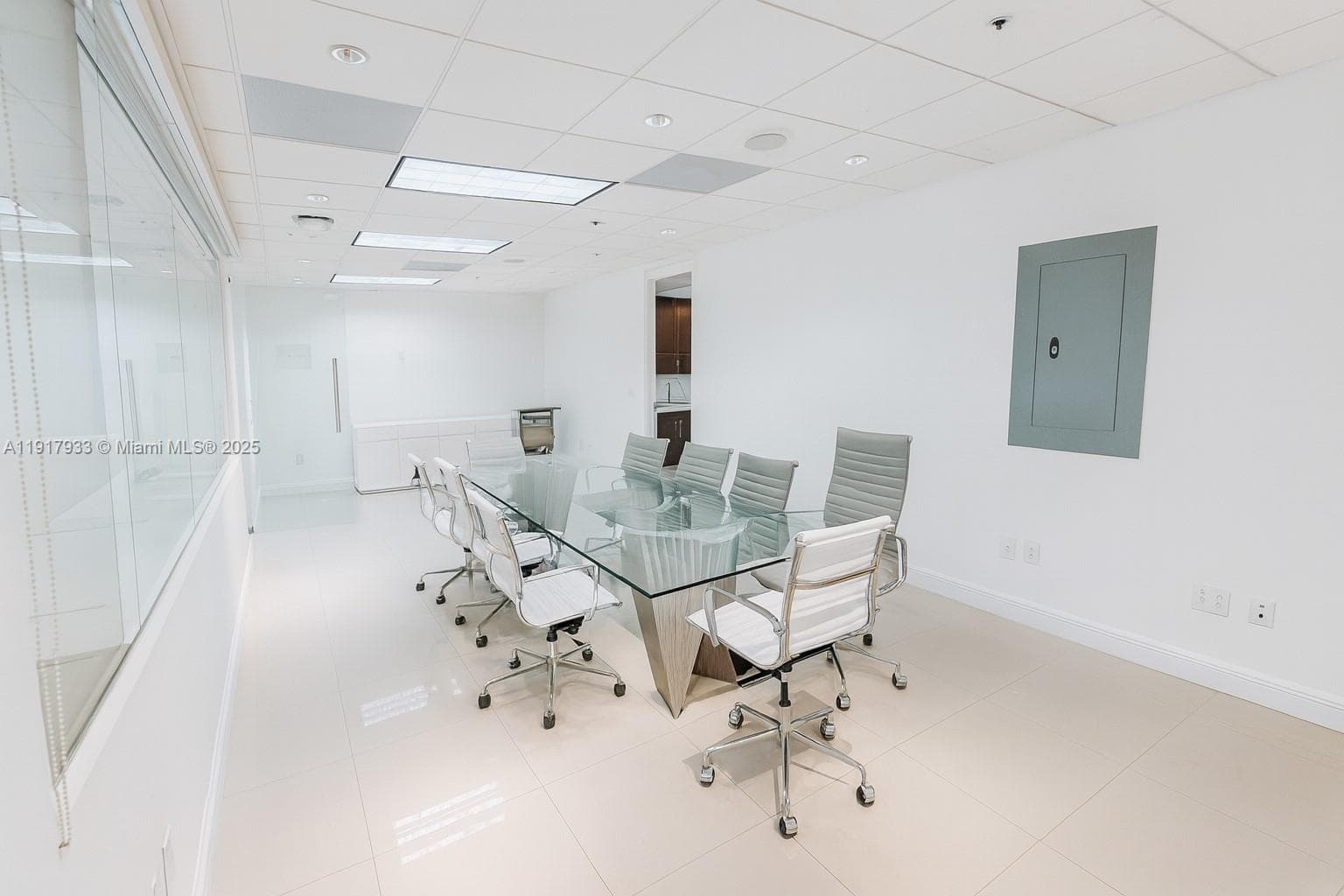 A11917933 — Miami Beach — 6
