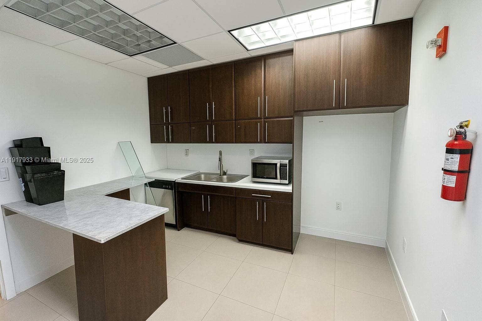 A11917933 — Miami Beach — 24