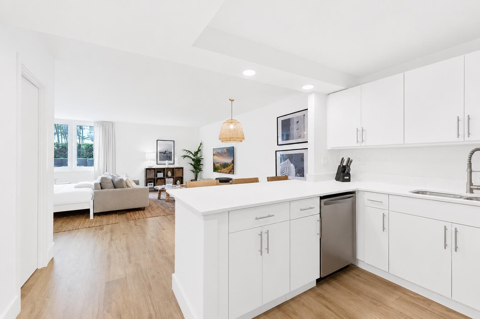 F10537659 — Miami Beach