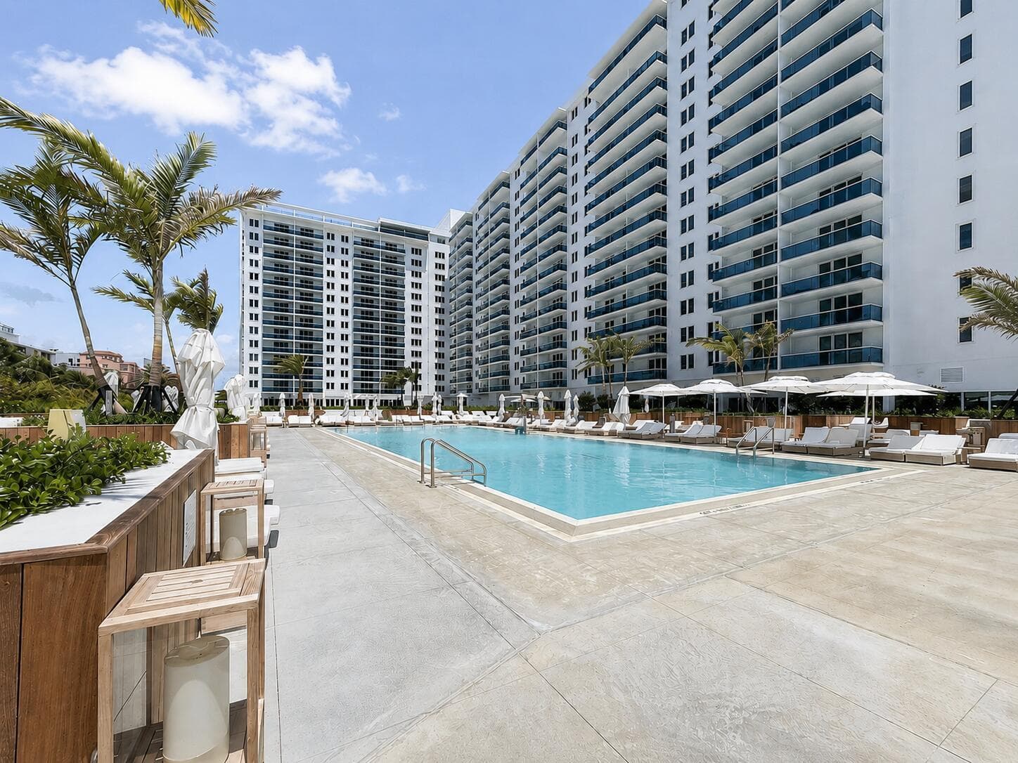 F10537659 — Miami Beach — 10