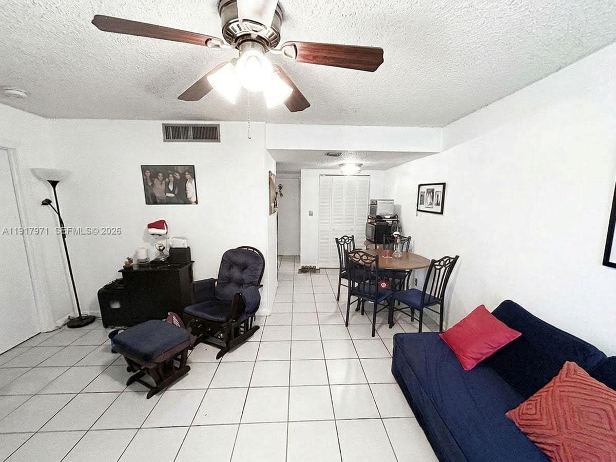 A11917971 — Miami Beach — 6