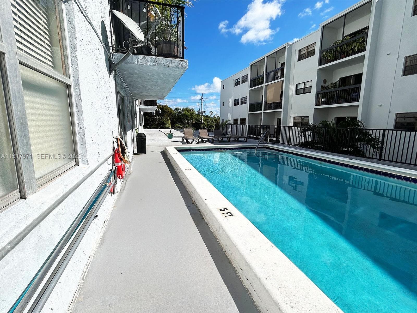A11917971 — Miami Beach — 12