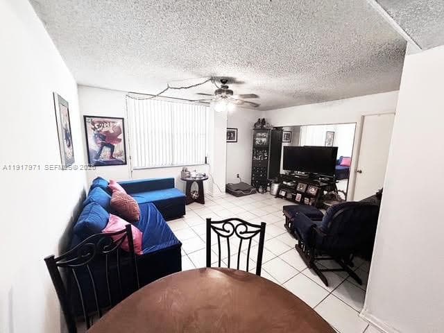 A11917971 — Miami Beach — 3