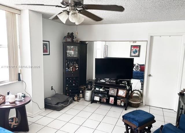 A11917971 — Miami Beach — 4
