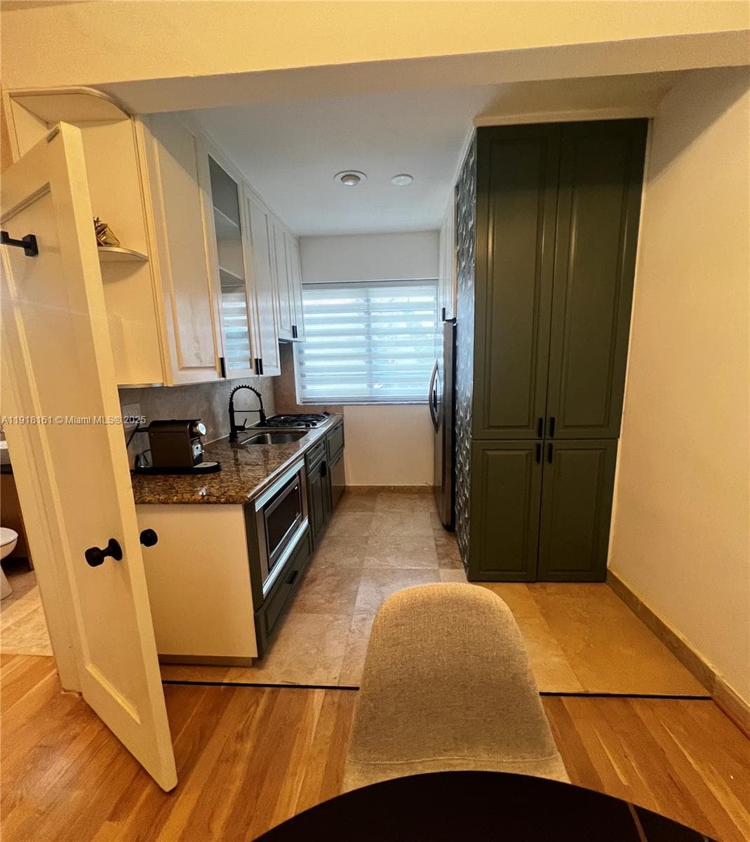 A11918161 — Miami Beach — 5
