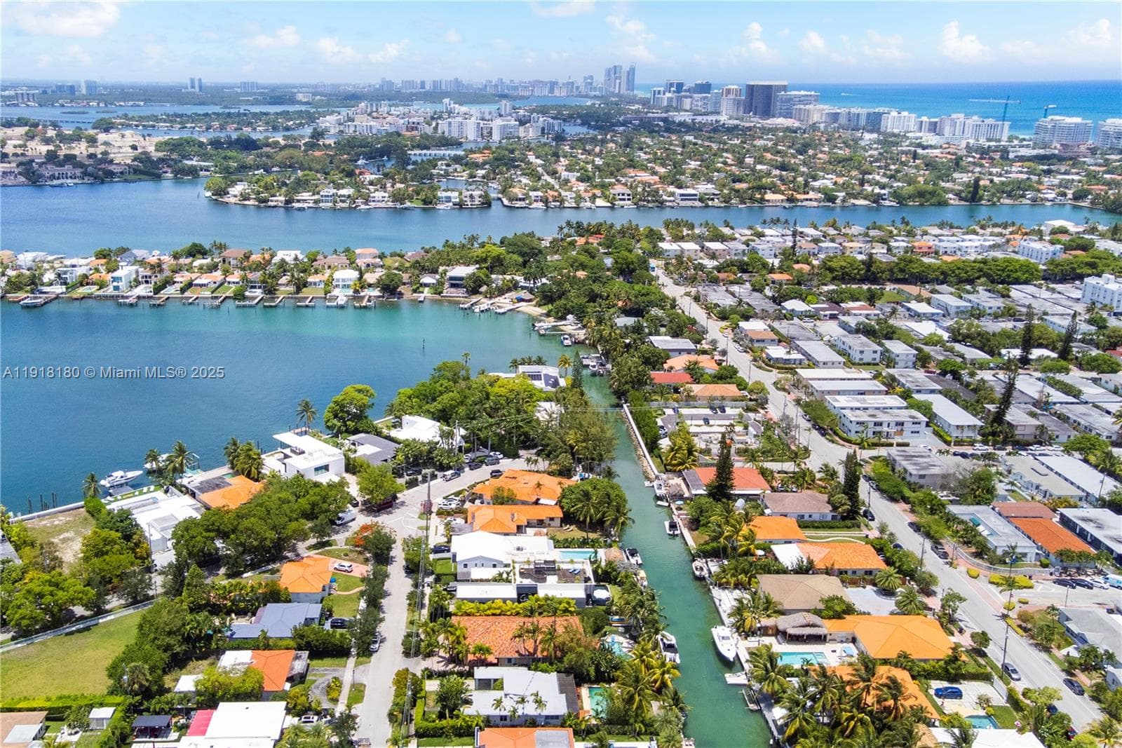 A11918180 — Miami Beach — 40