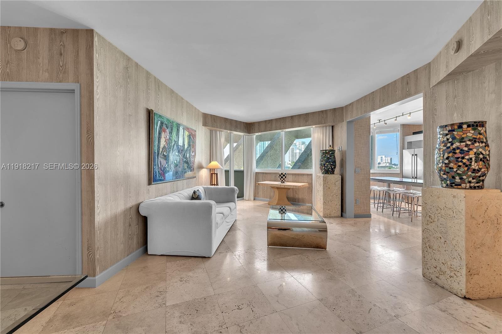 A11918217 — Miami Beach — 3