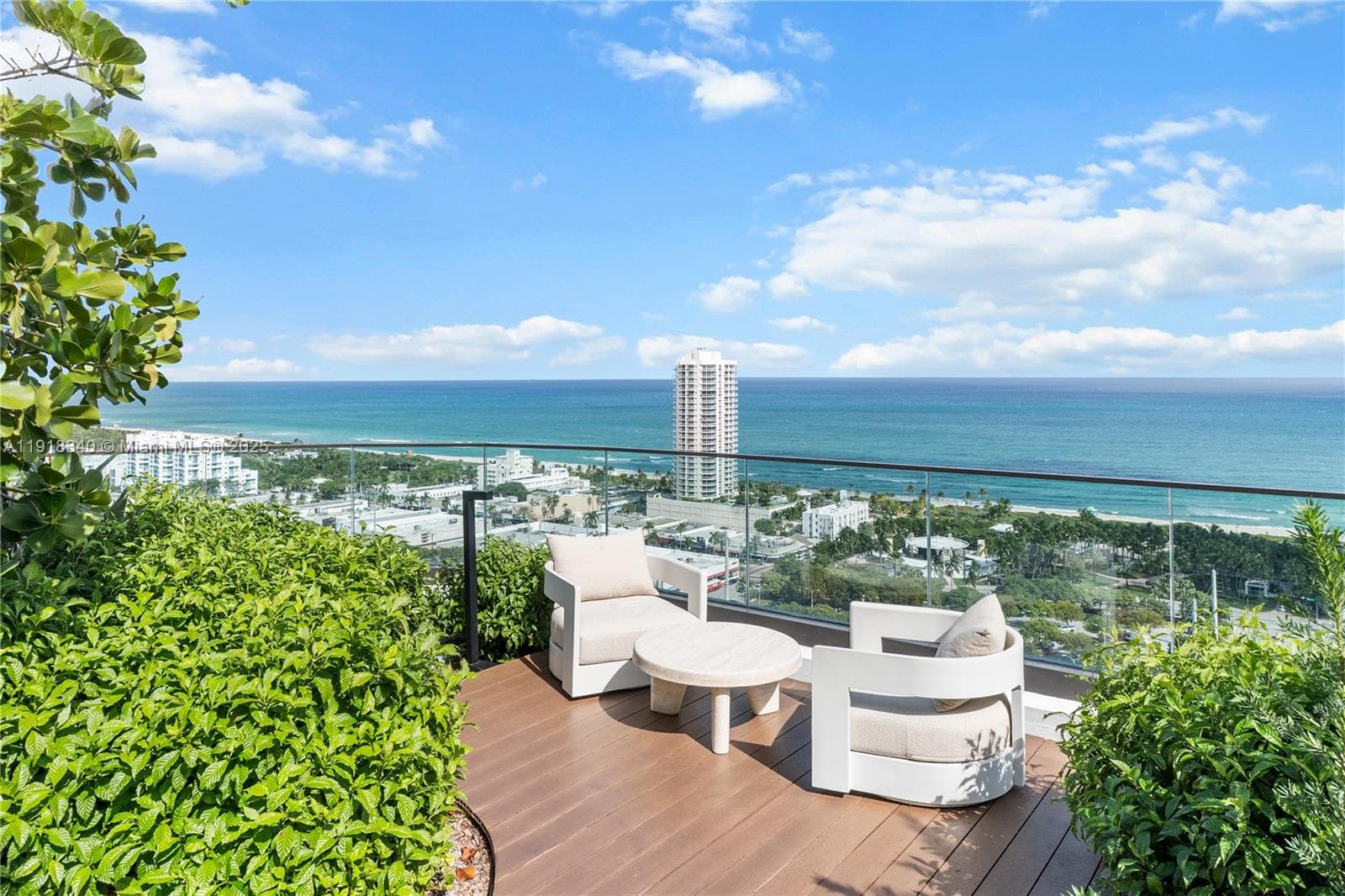 A11918340 — Miami Beach — 9