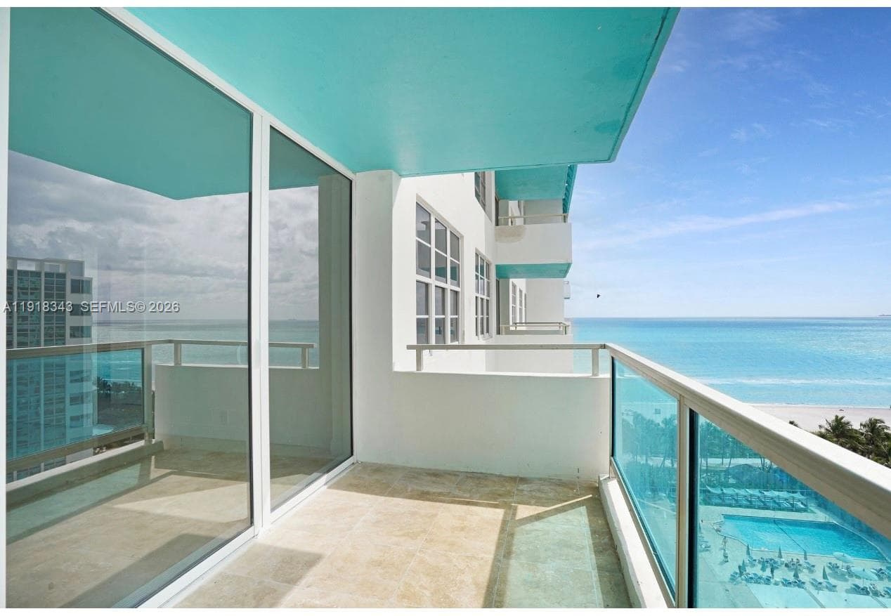 A11918343 — Miami Beach