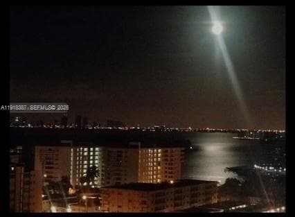 A11918387 — Miami Beach — 17