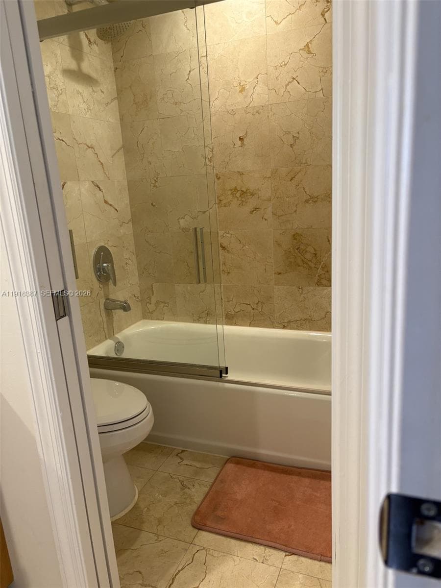 A11918387 — Miami Beach — 8