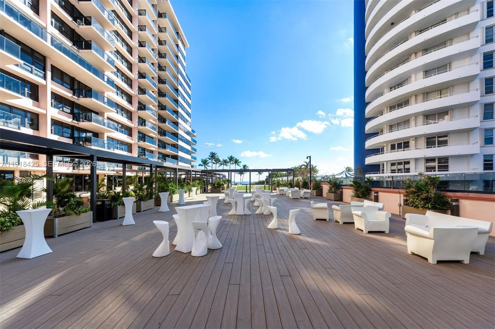 A11918425 — Miami Beach — 28
