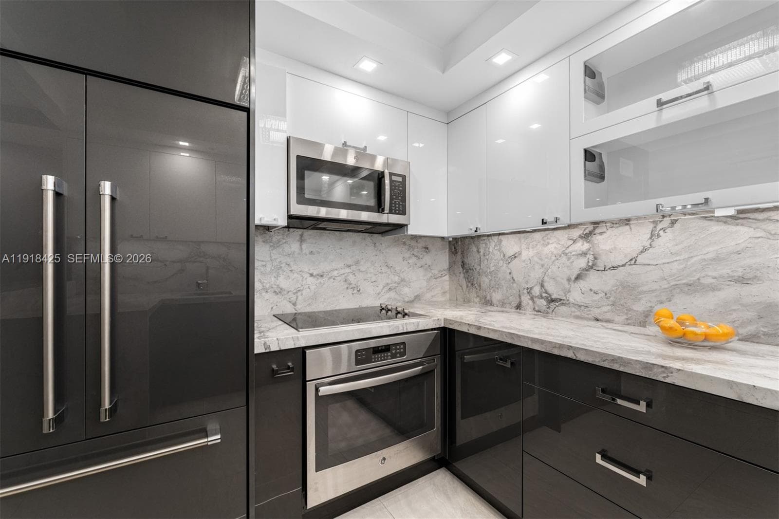 A11918425 — Miami Beach — 9