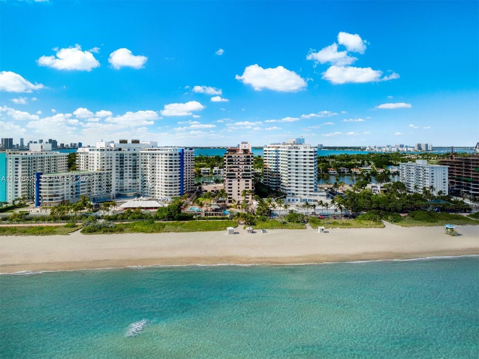 A11918425 — Miami Beach — 35
