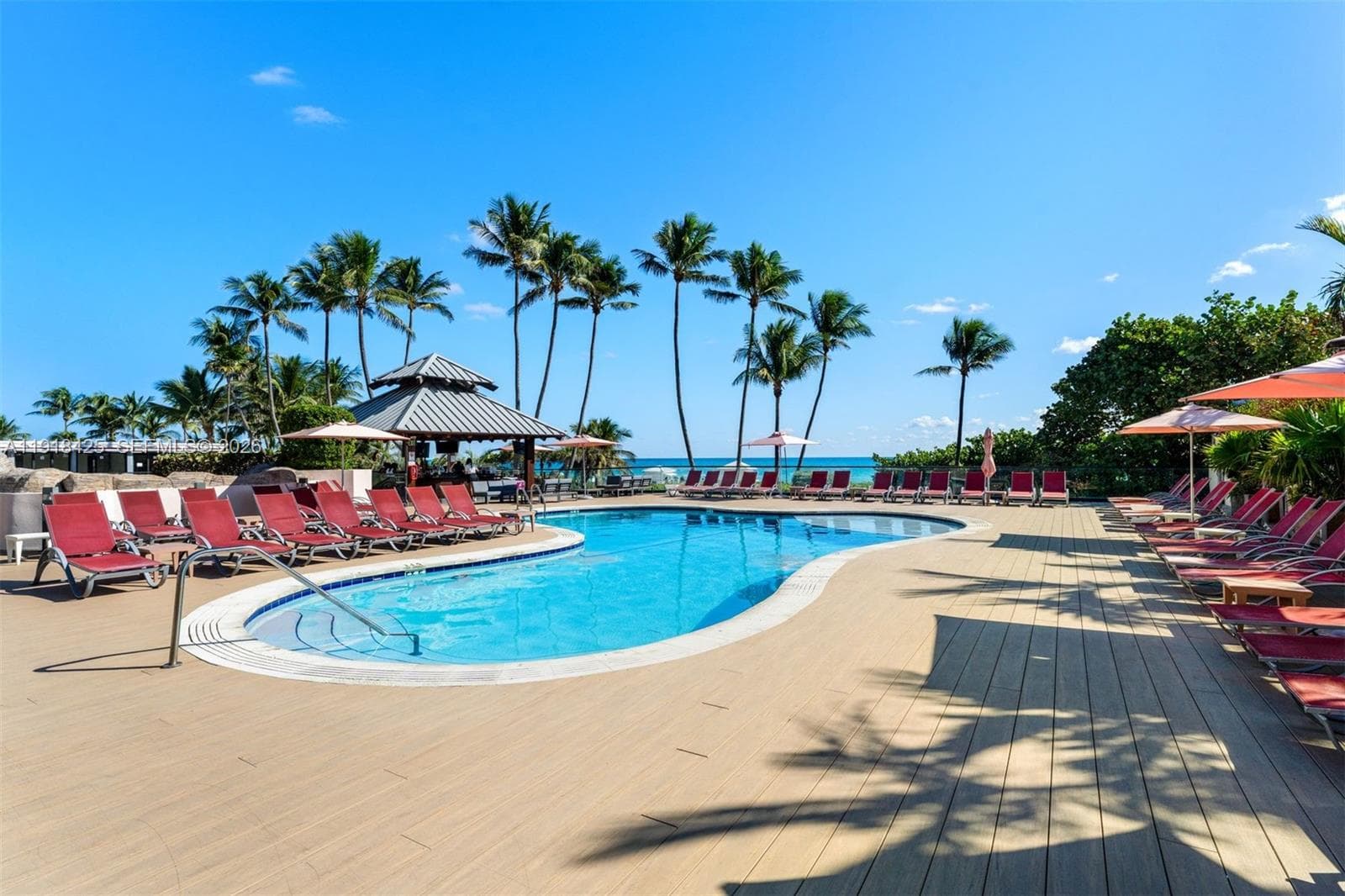 A11918425 — Miami Beach — 29