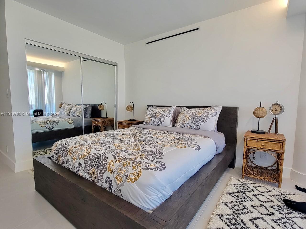A11918700 — Miami Beach — 39