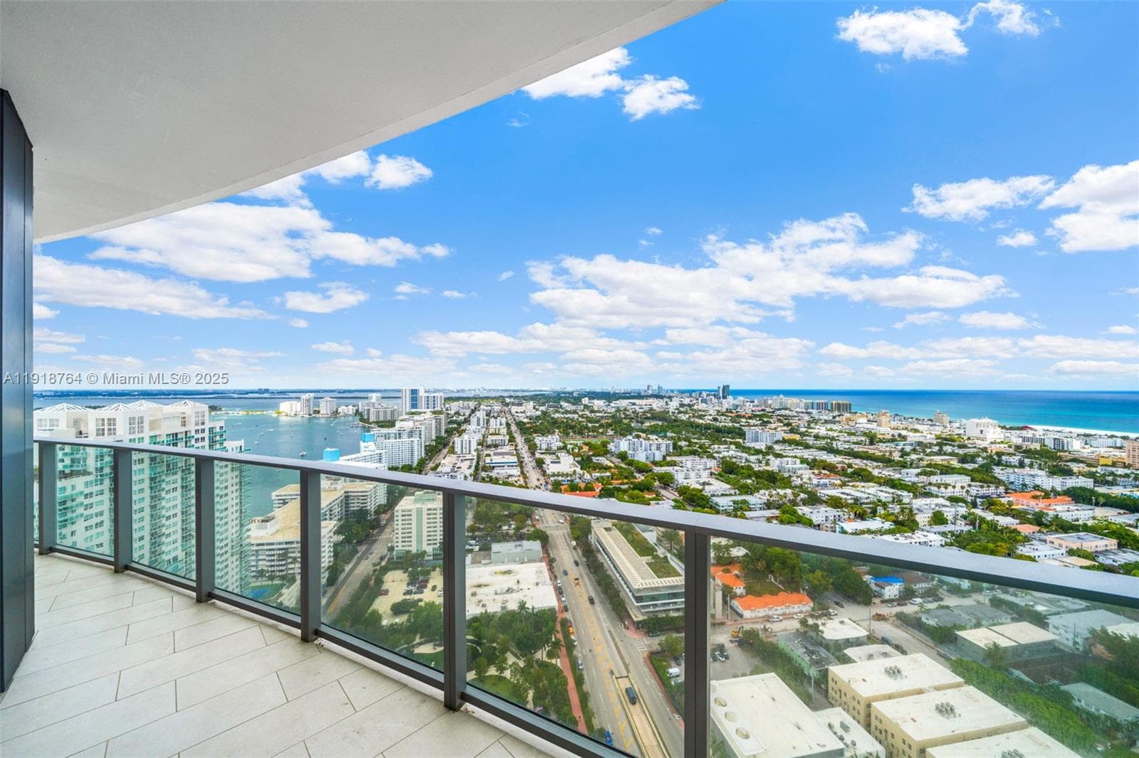 A11918764 — Miami Beach — 17