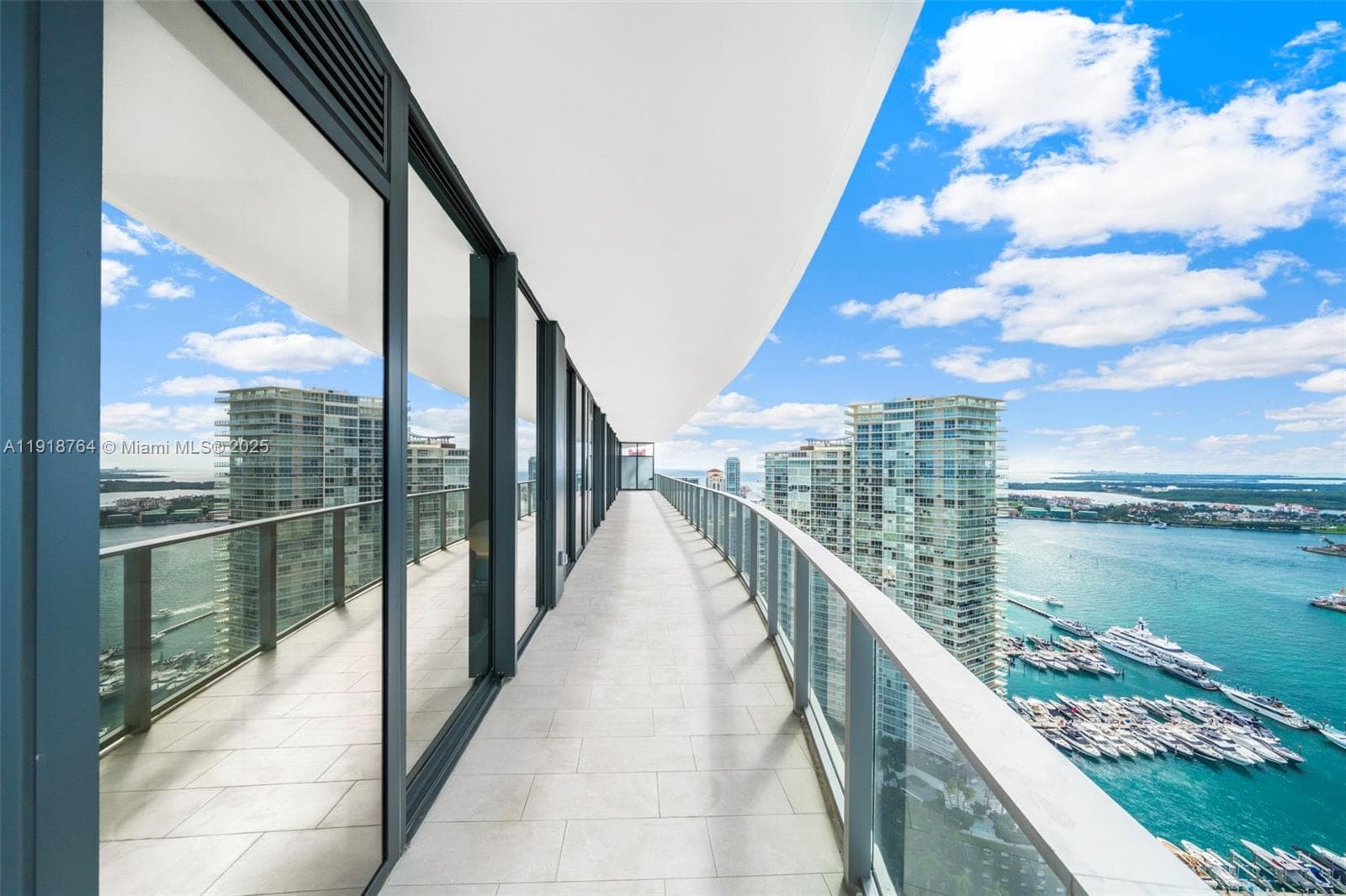 A11918764 — Miami Beach — 77