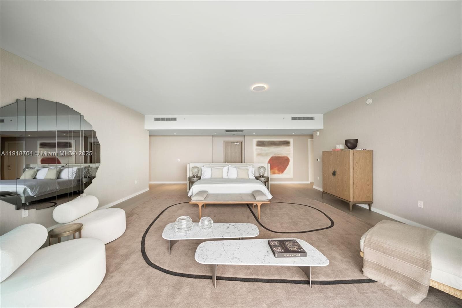 A11918764 — Miami Beach — 66