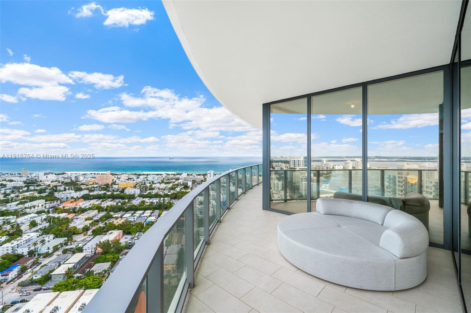 A11918764 — Miami Beach — 14