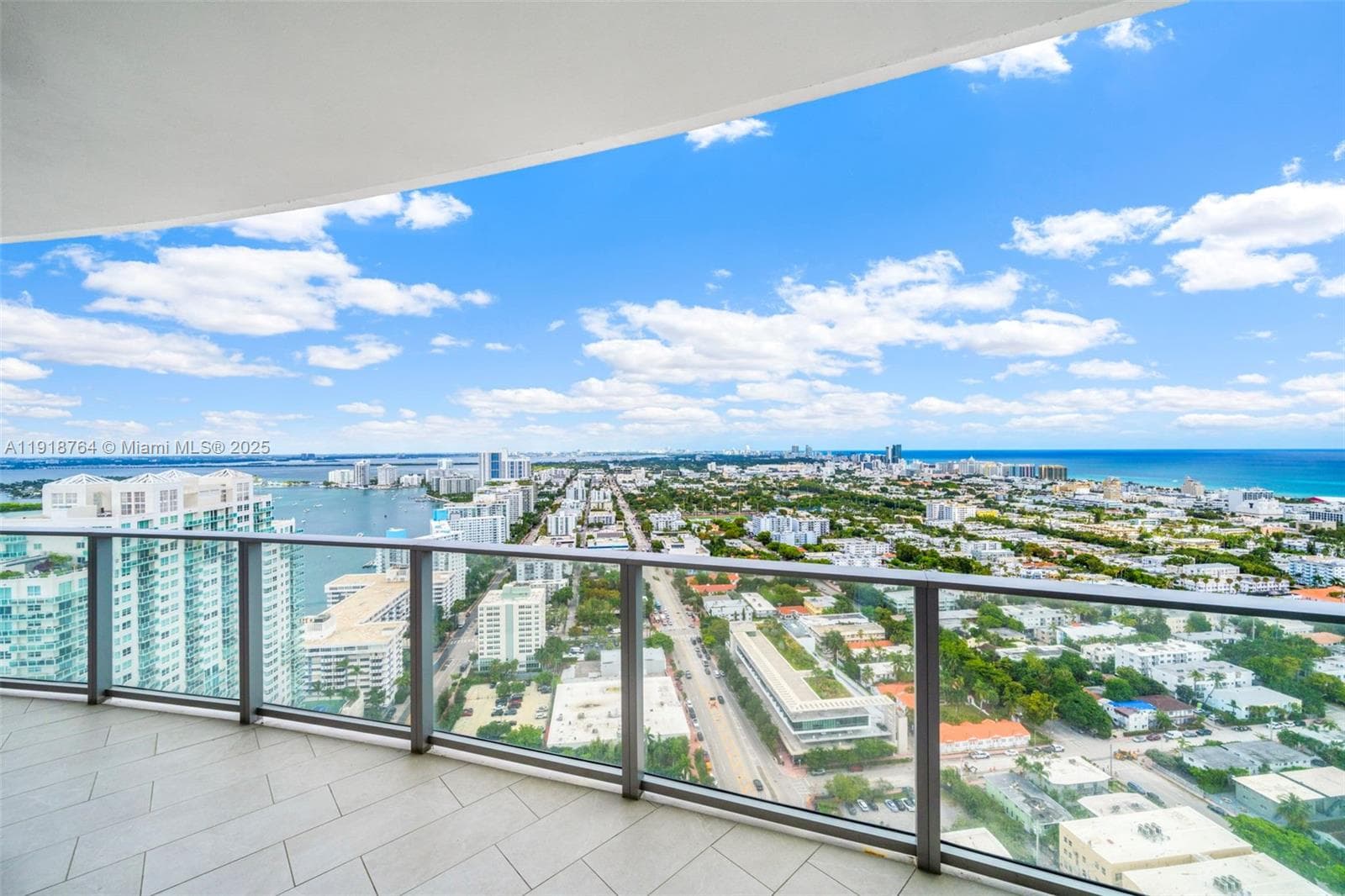 A11918764 — Miami Beach — 18