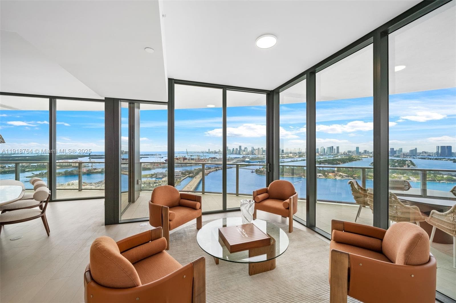 A11918764 — Miami Beach — 35