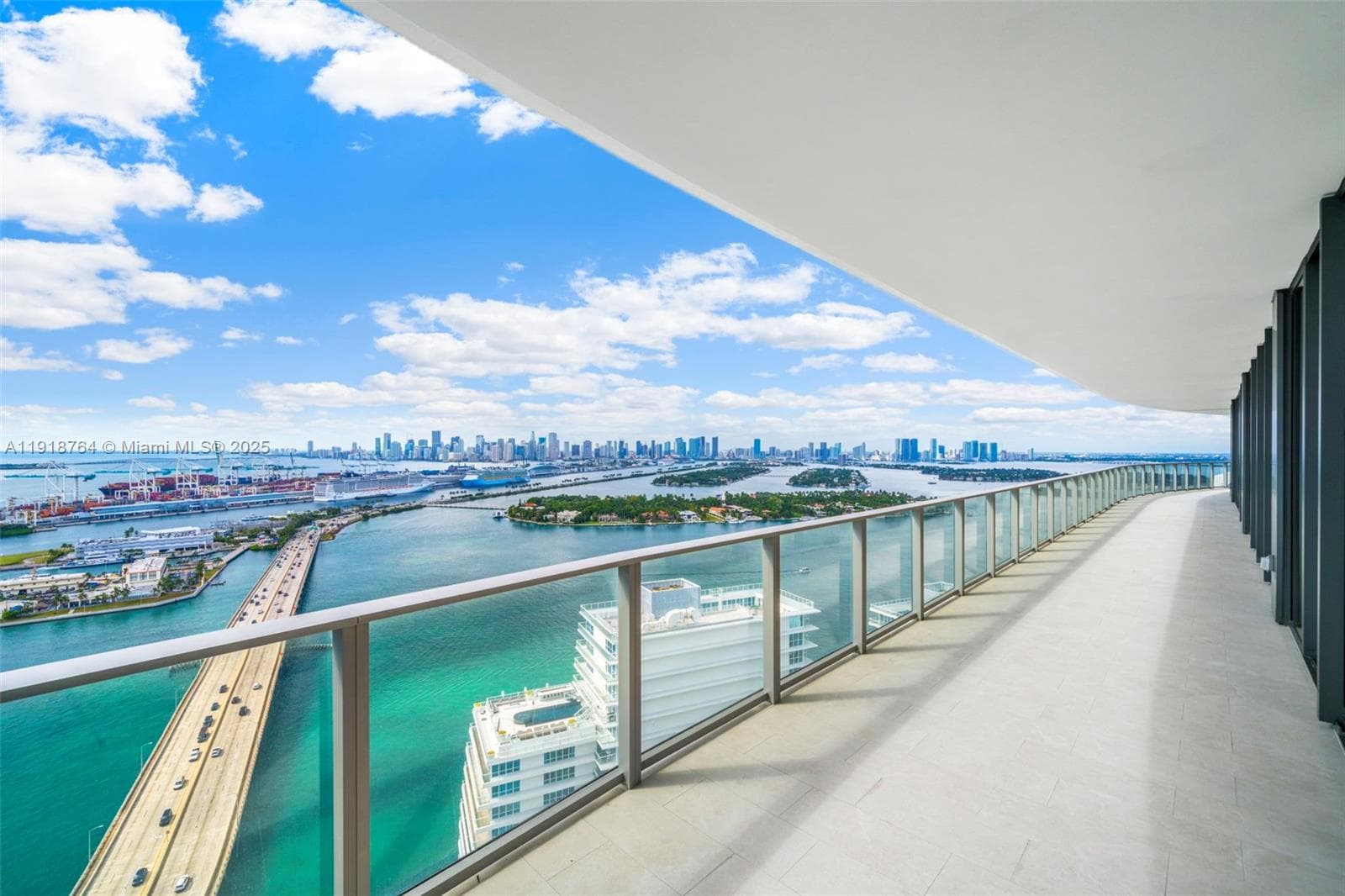 A11918764 — Miami Beach — 74