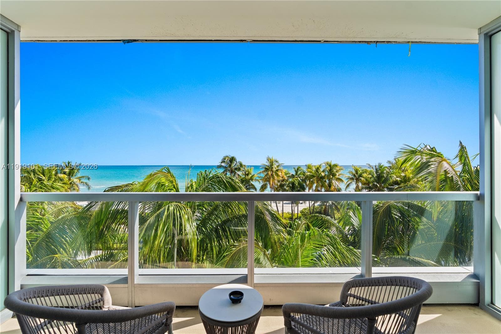 A11919101 — Miami Beach