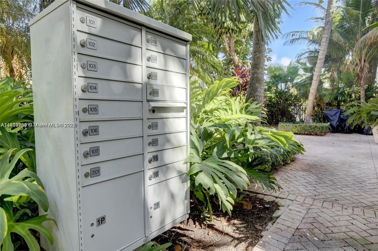 A11919269 — Miami Beach — 17