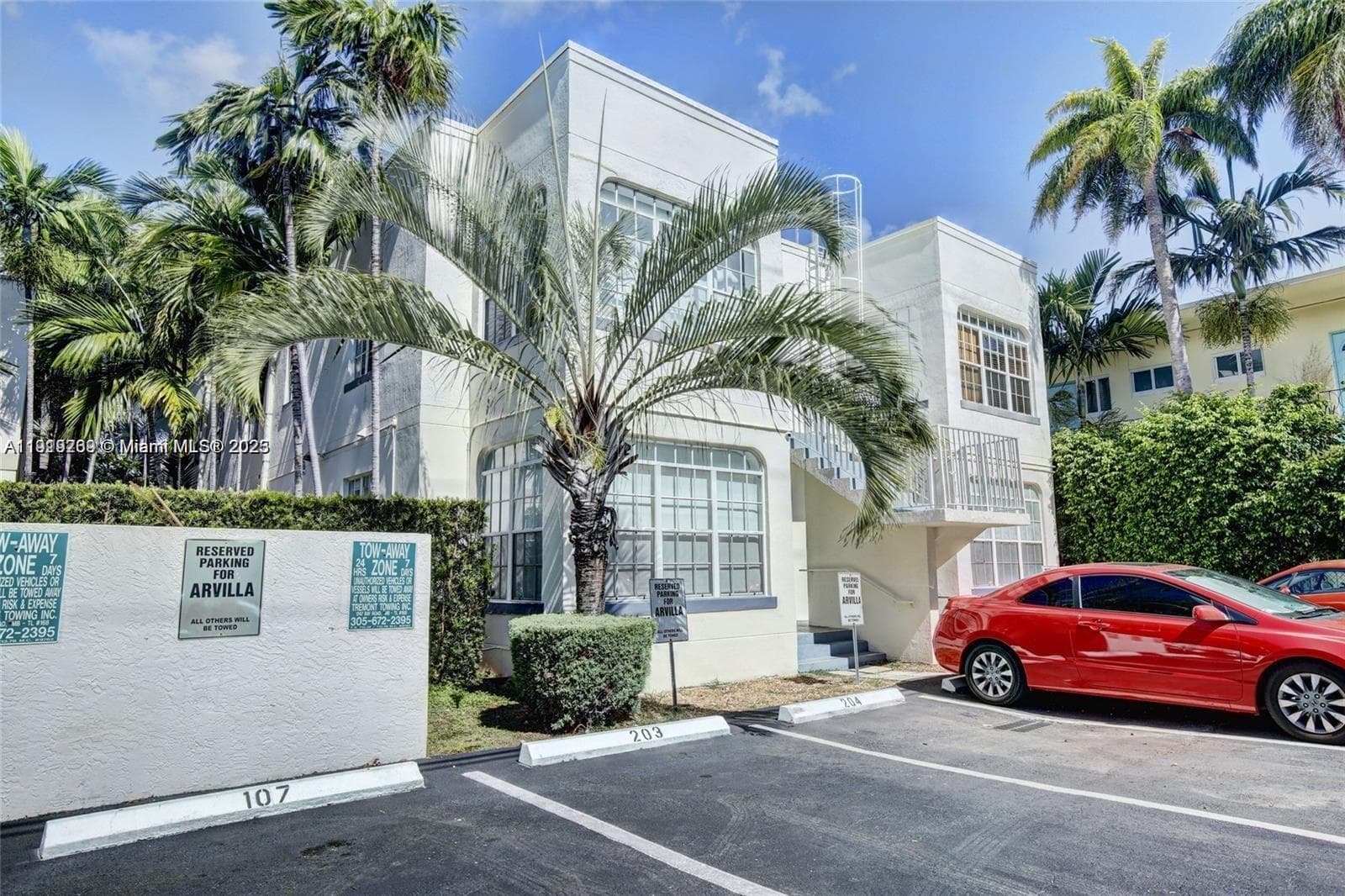 A11919269 — Miami Beach — 16
