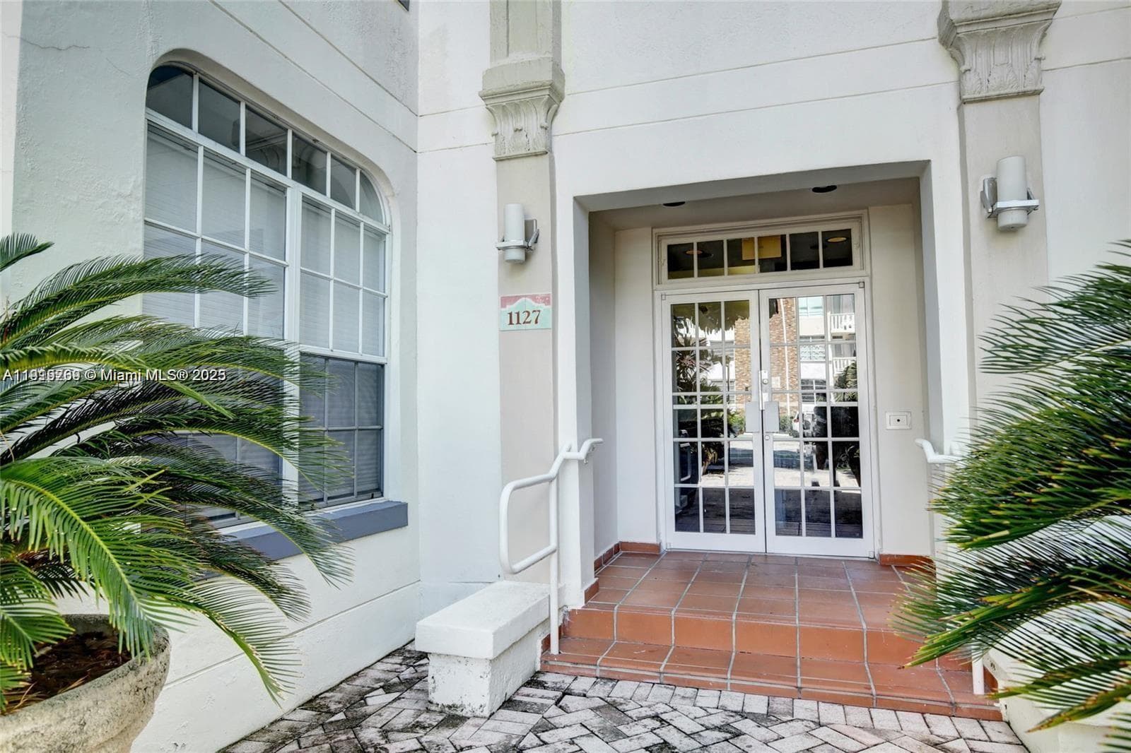 A11919269 — Miami Beach — 20