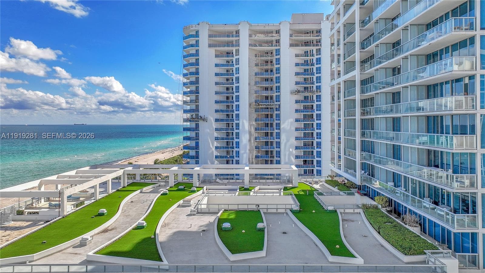 A11919281 — Miami Beach — 33